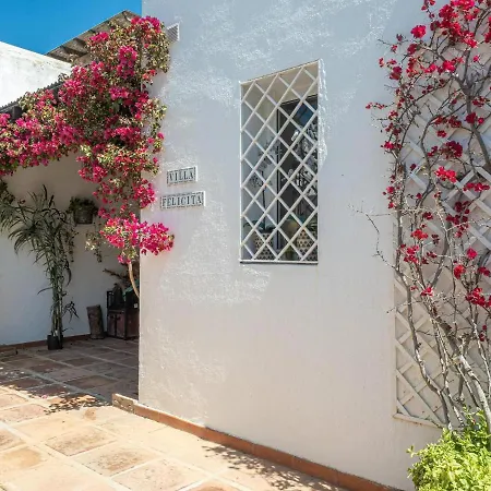 Andalusian Delight Family With 3 Bedrooms With Amazing Mountains Views Villa *